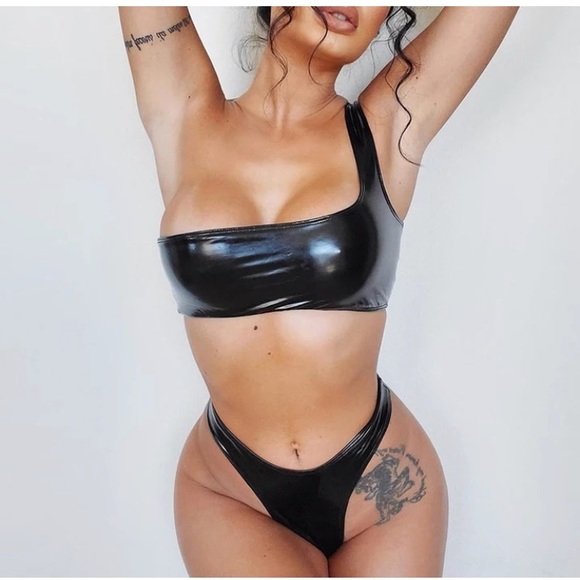 SOLD OUT CLEARANCE Black Wet Latex Look Shiny One Shoulder Bikini - Picture 6 of 8